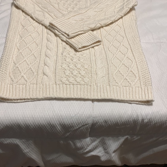 Lord and Taylor Wool Blend Crew Neck pullover - Sz S - Picture 4 of 4